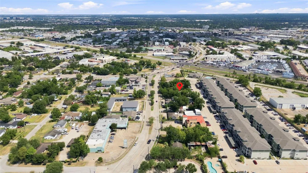 2082 Antoine Drive Houston, TX 77055