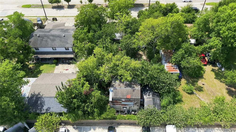 2082 Antoine Drive Houston, TX 77055
