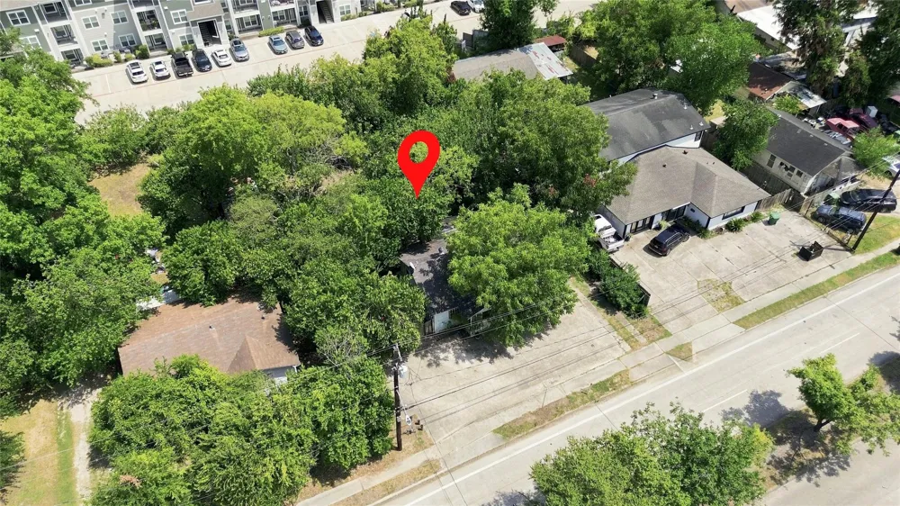 2082 Antoine Drive Houston, TX 77055