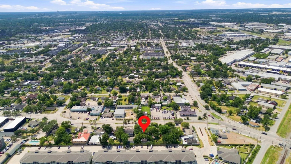 2082 Antoine Drive Houston, TX 77055