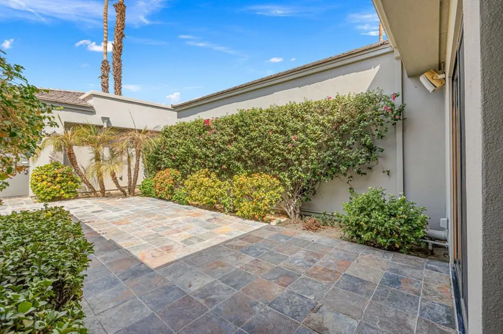 54872 Oak Tree #A31 La Quinta, CA 92253