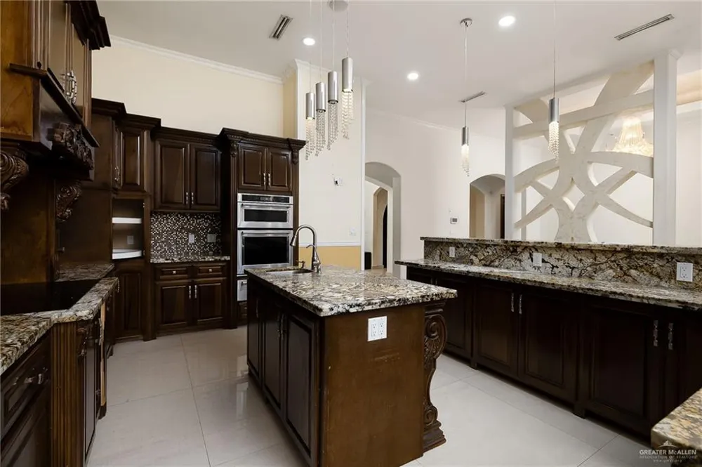 22111 Uresti Road Edinburg, TX 78542