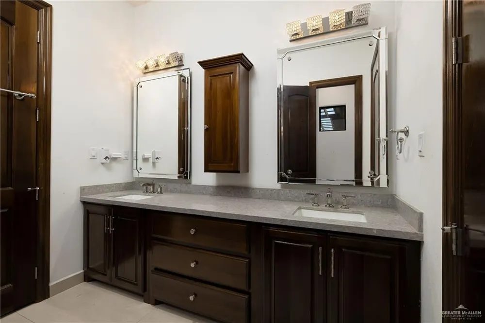 22111 Uresti Road Edinburg, TX 78542