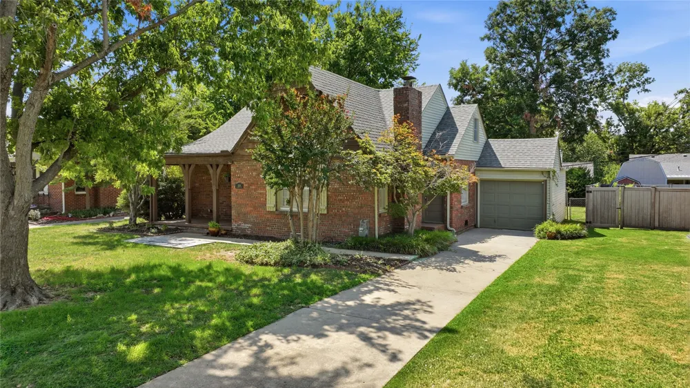 1134 S Oswego Avenue Tulsa, OK 74112