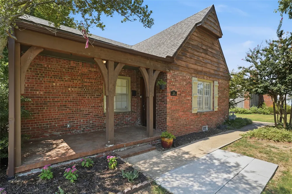 1134 S Oswego Avenue Tulsa, OK 74112