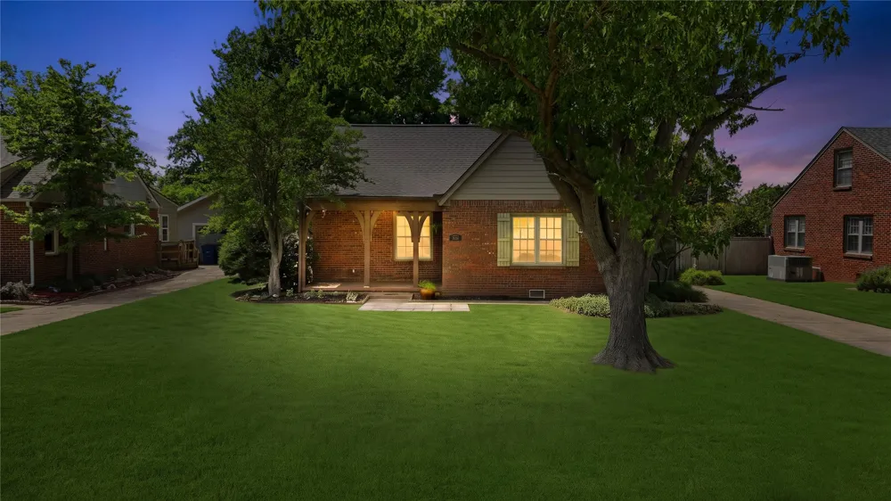 1134 S Oswego Avenue Tulsa, OK 74112