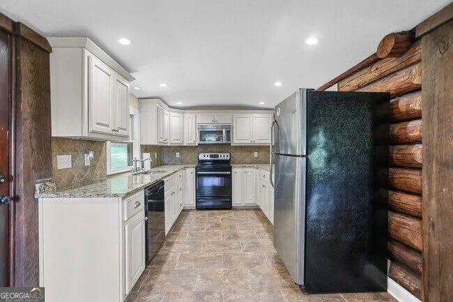 120 Jandale DR LaGrange, GA 30241