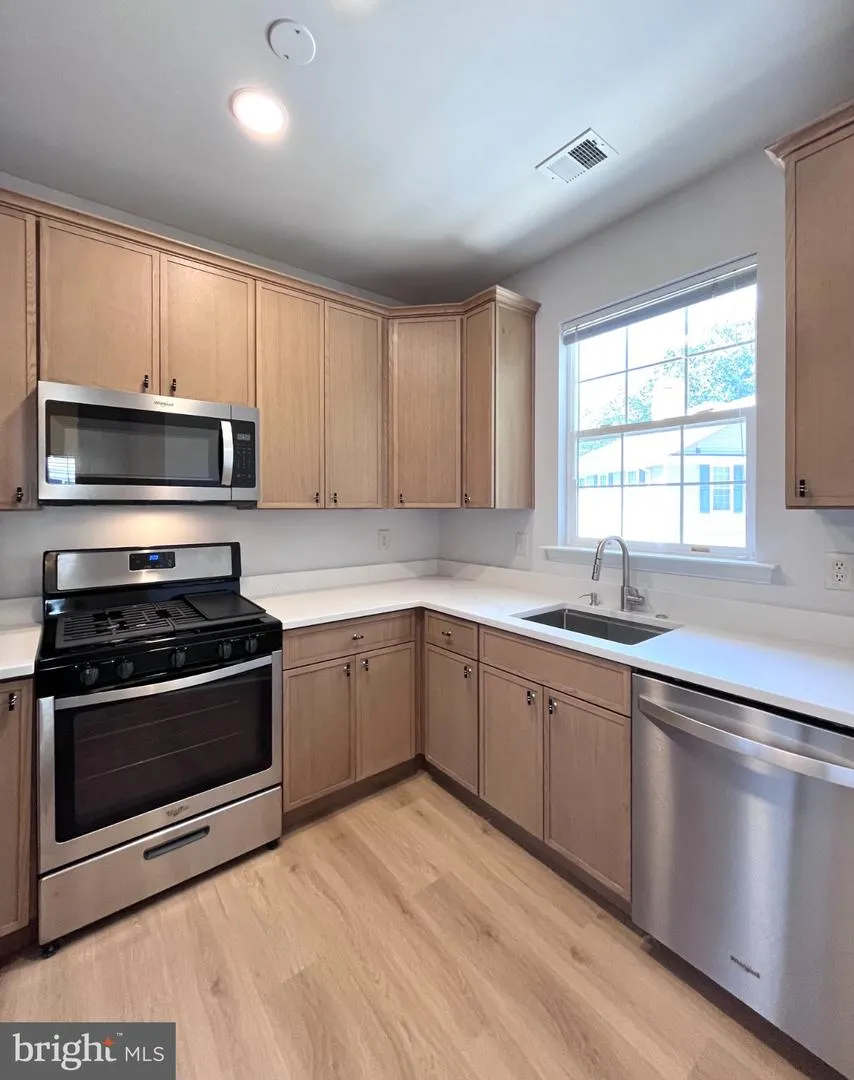11405 WINDLEAF COURT #R-30 Reston, VA 20194
