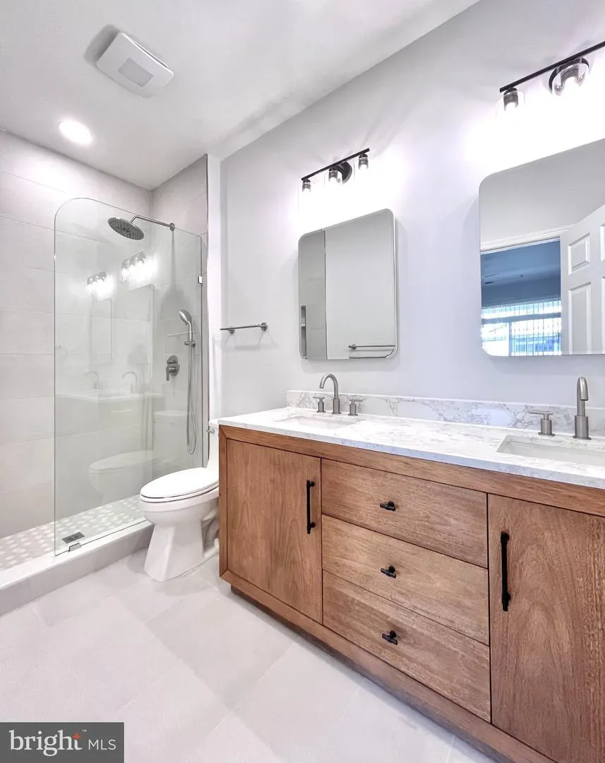 11405 WINDLEAF COURT #R-30 Reston, VA 20194