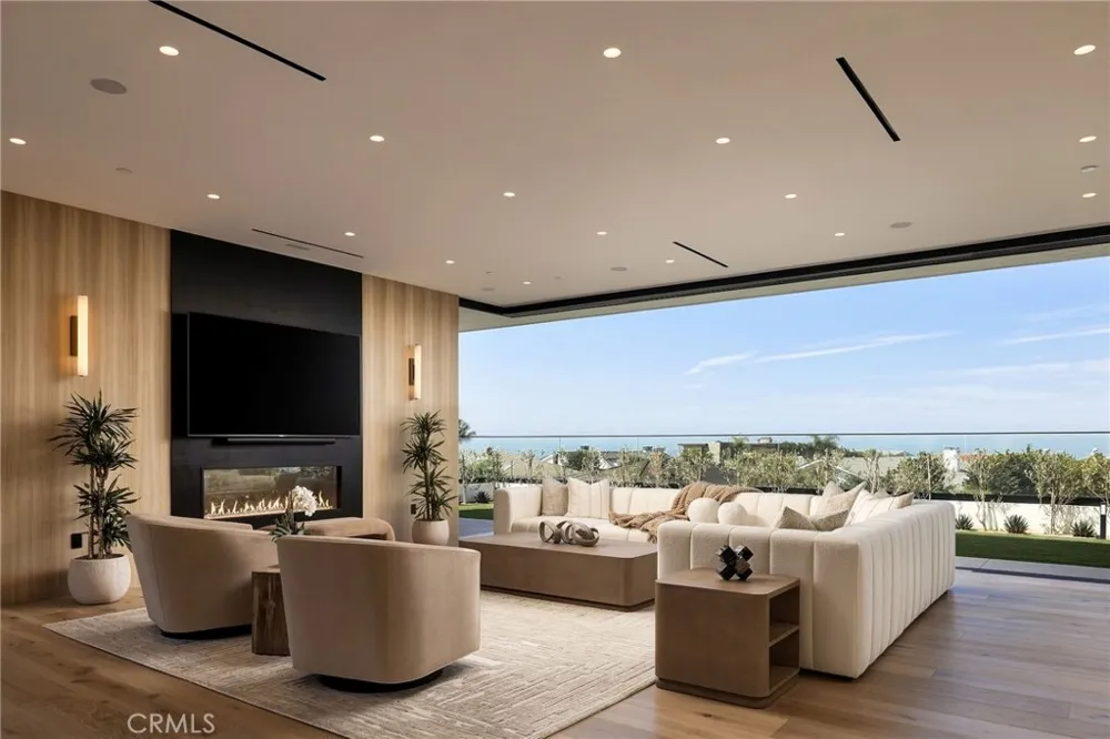 53 Montecito Drive Corona del Mar, CA 92625