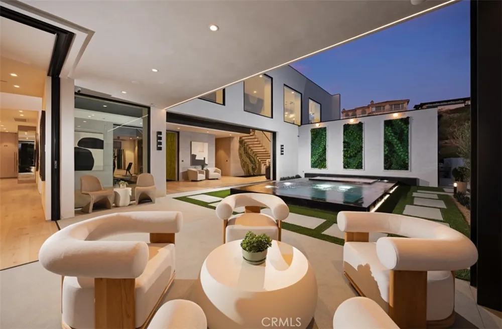53 Montecito Drive Corona del Mar, CA 92625