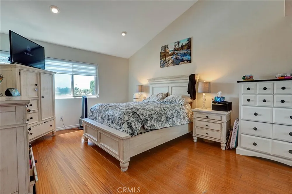 6323 Reseda #1 Reseda, CA 91335
