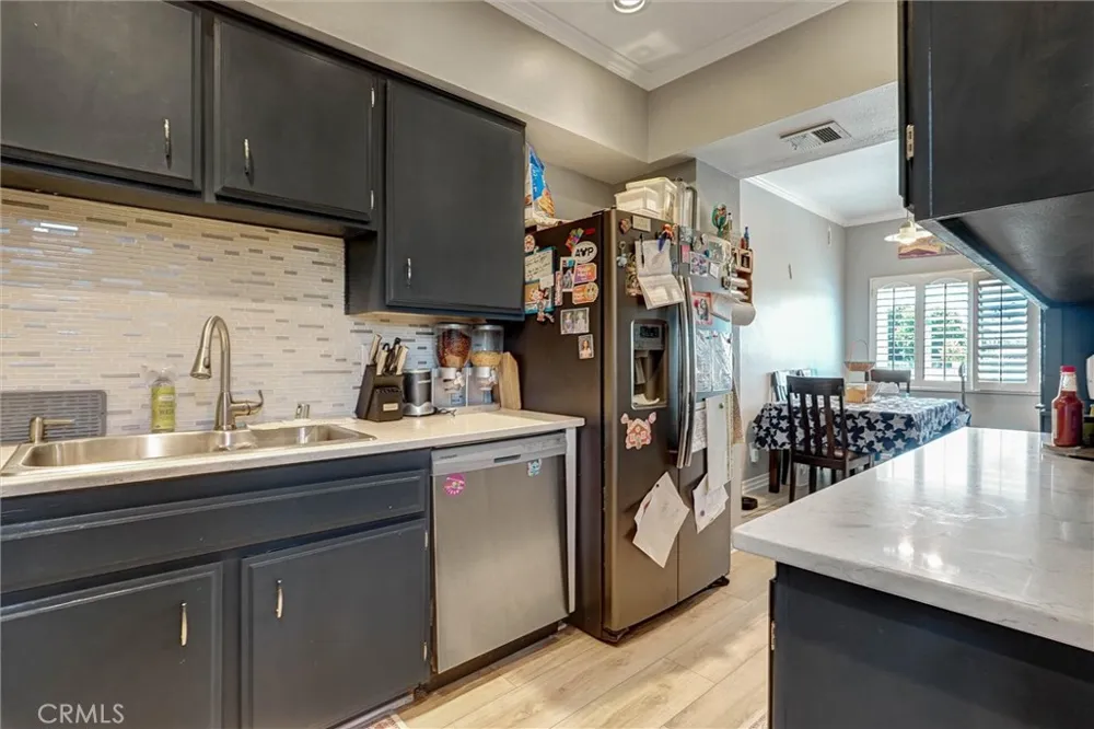 6323 Reseda #1 Reseda, CA 91335