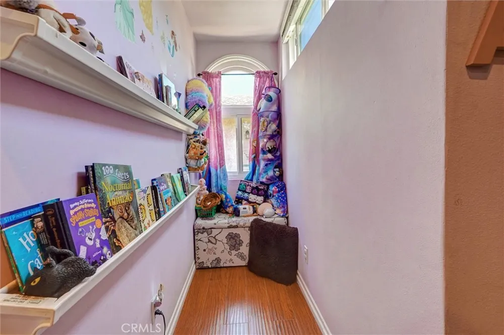 6323 Reseda #1 Reseda, CA 91335