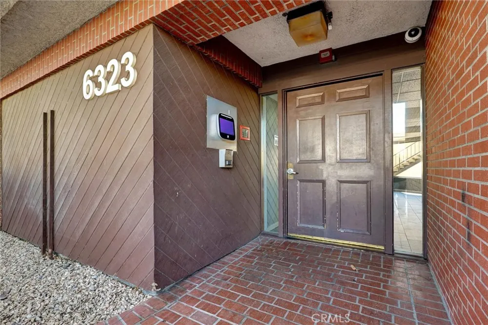 6323 Reseda #1 Reseda, CA 91335
