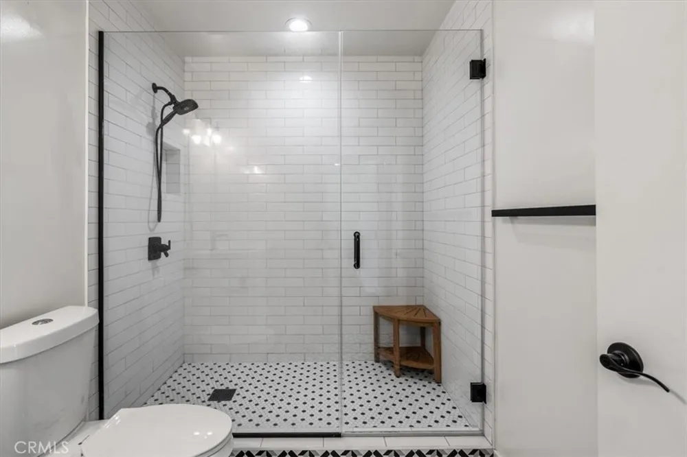 602 Douglas Street Los Angeles, CA 90026