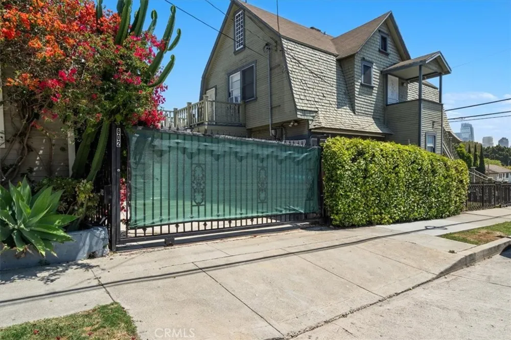 602 Douglas Street Los Angeles, CA 90026