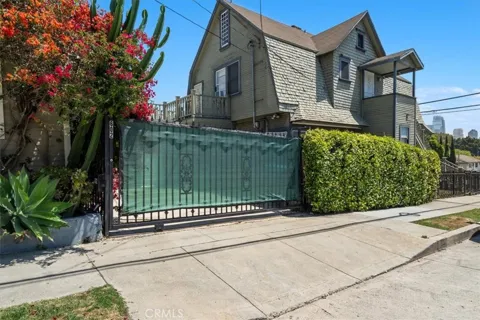 602 Douglas Street
