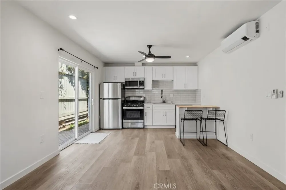 602 Douglas Street Los Angeles, CA 90026
