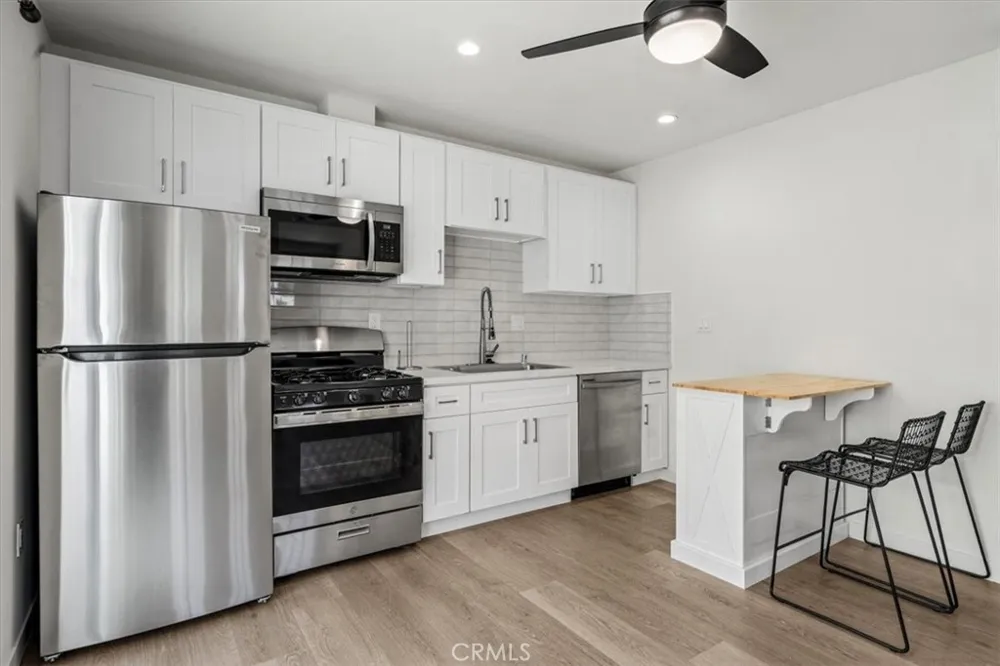 602 Douglas Street Los Angeles, CA 90026