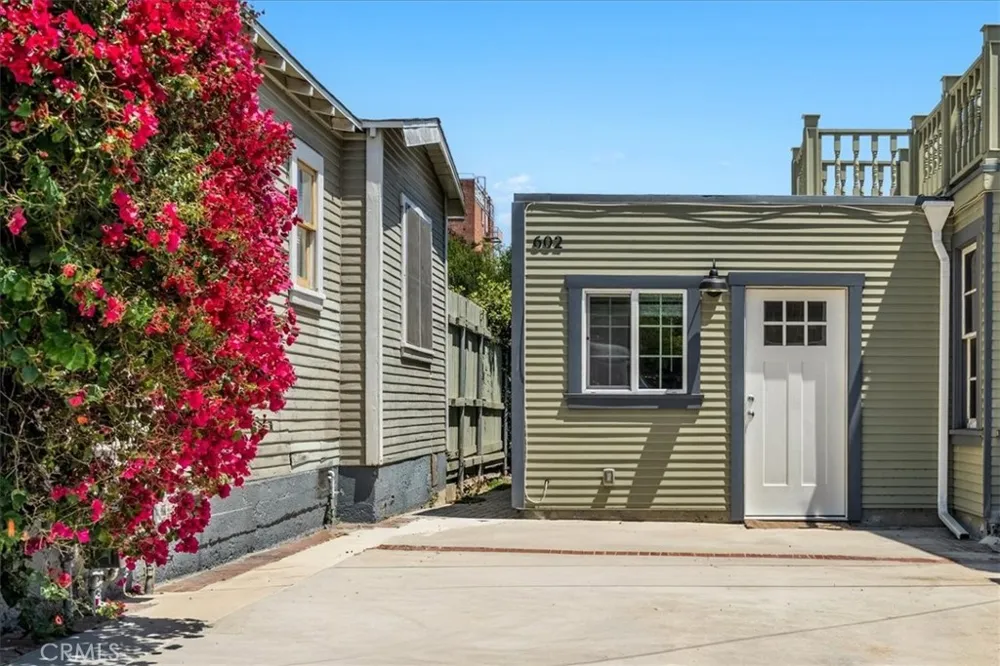 602 Douglas Street Los Angeles, CA 90026
