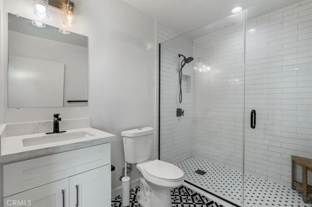 602 Douglas Street Los Angeles, CA 90026