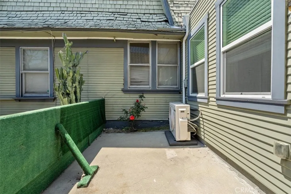 602 Douglas Street Los Angeles, CA 90026