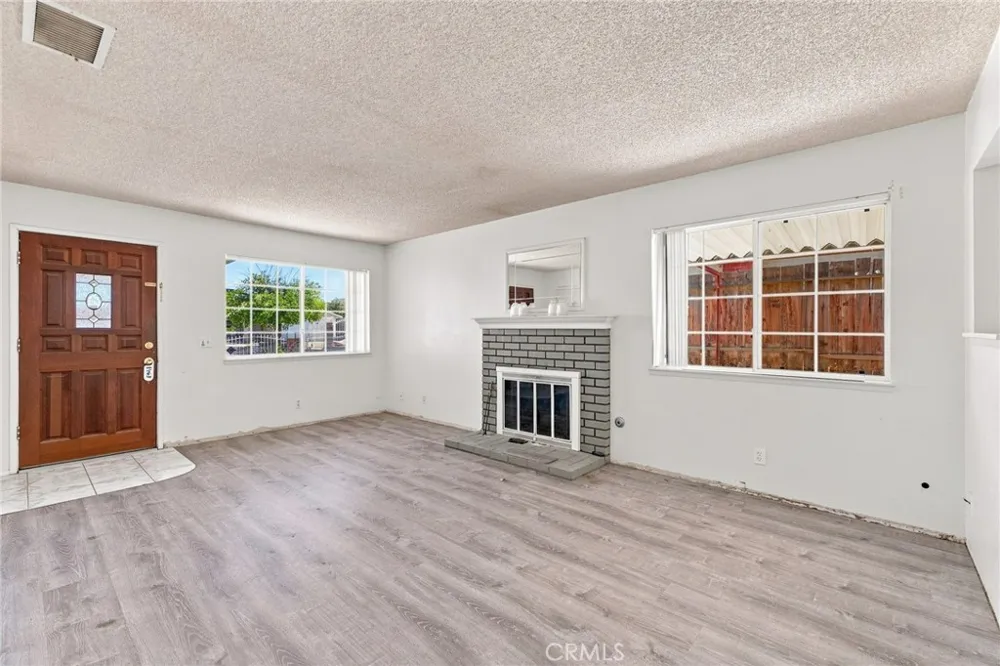2016 Notre Dame Court Barstow, CA 92311