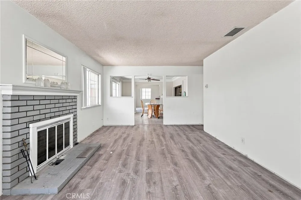 2016 Notre Dame Court Barstow, CA 92311