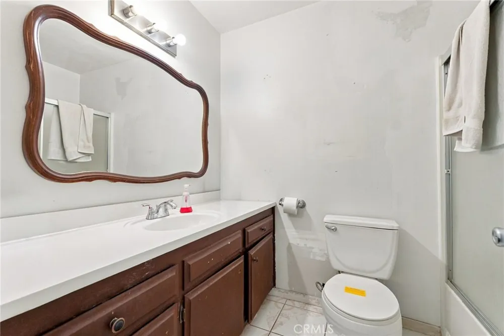2016 Notre Dame Court Barstow, CA 92311