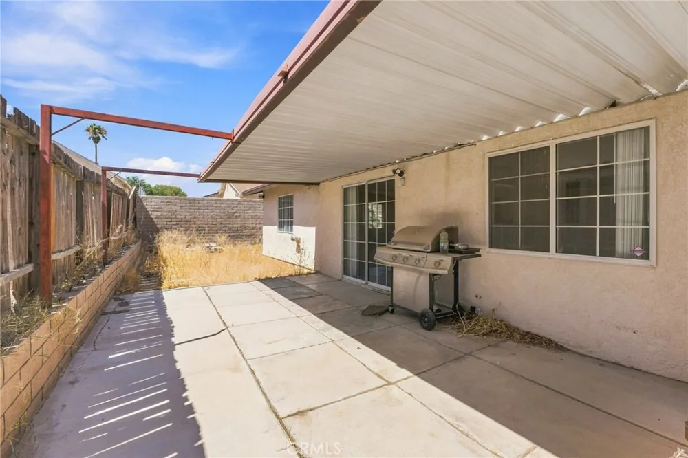 2016 Notre Dame Court Barstow, CA 92311