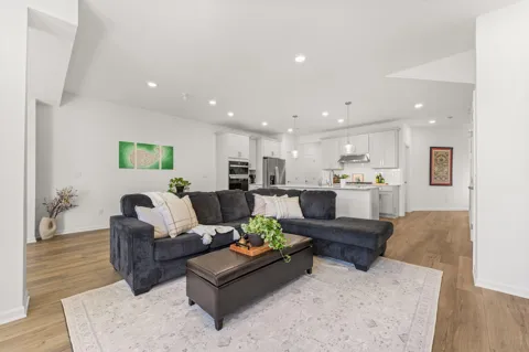 5543 E Spaniel Drive