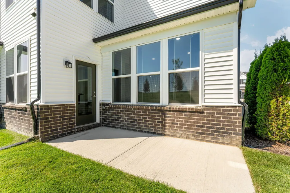 5543 E Spaniel Drive Ann Arbor, MI 48108