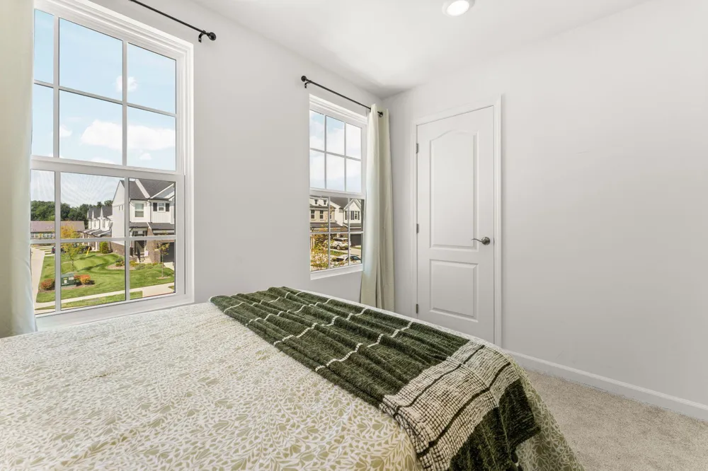 5543 E Spaniel Drive Ann Arbor, MI 48108