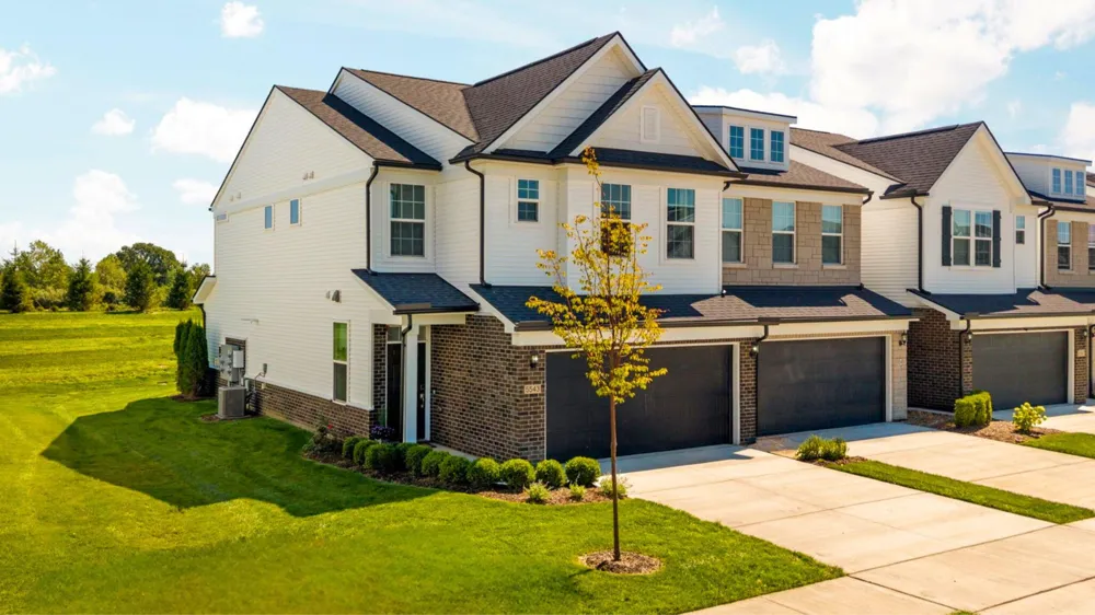 5543 E Spaniel Drive Ann Arbor, MI 48108