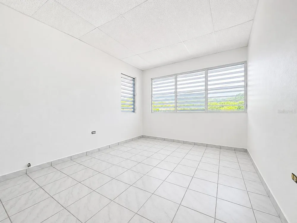 URB. VILLA ORIENTE CALLE A #22 #APT. D Humacao, PR 00791