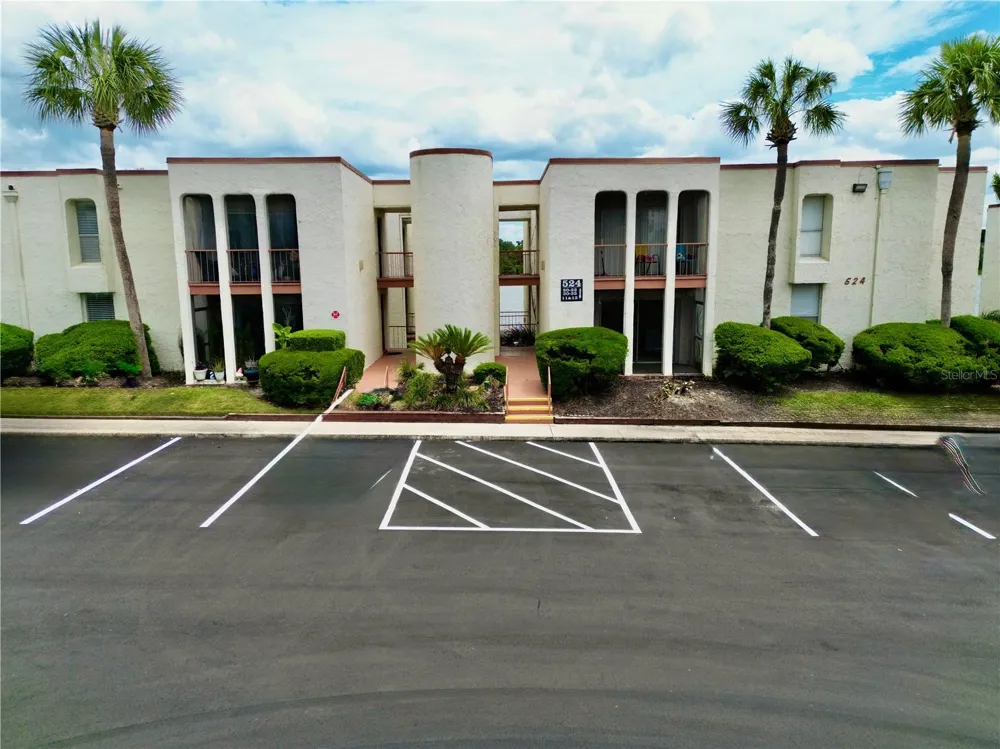 524 ORANGE DRIVE #11 Altamonte Springs, FL 32701