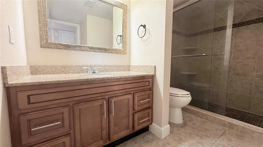 524 ORANGE DRIVE #11 Altamonte Springs, FL 32701