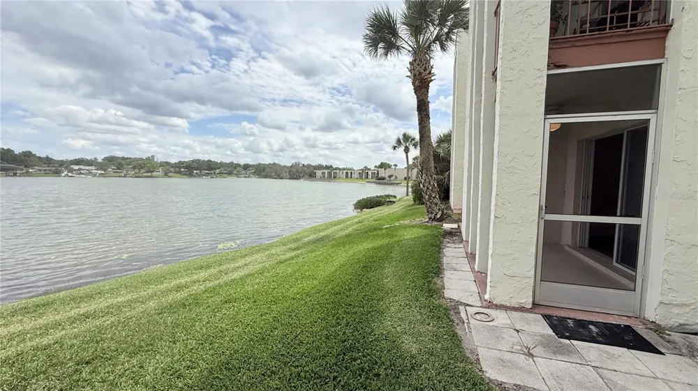 524 ORANGE DRIVE #11 Altamonte Springs, FL 32701