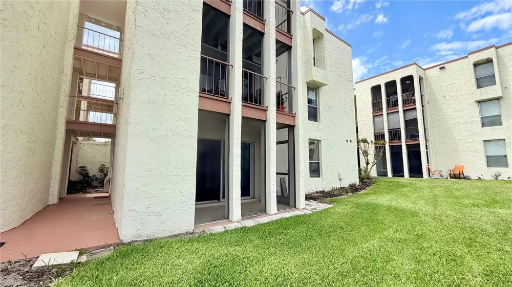 524 ORANGE DRIVE #11 Altamonte Springs, FL 32701