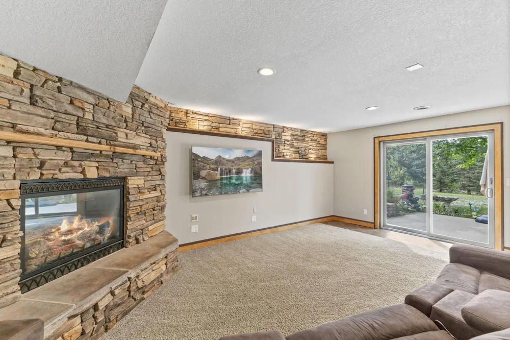 17949 235th Avenue NW Big Lake, MN 55309