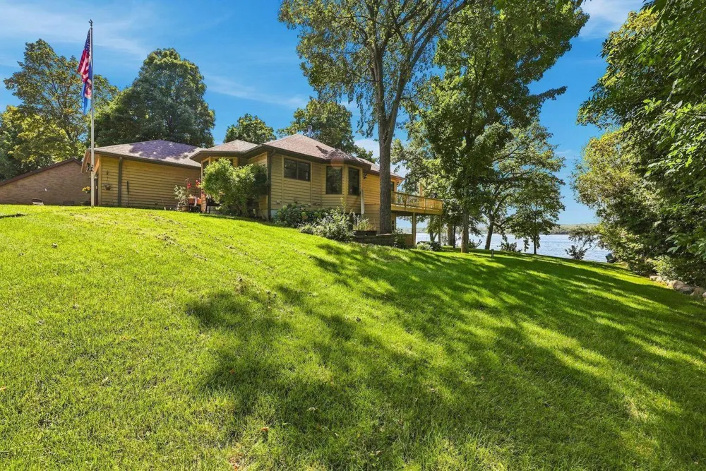 32897 Spunk Tree Circle Avon, MN 56310