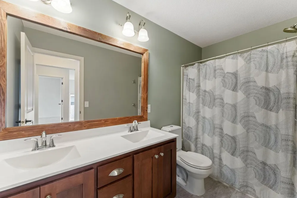 3460 Ridgestone Way Woodbury, MN 55129