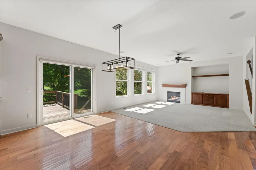 3460 Ridgestone Way Woodbury, MN 55129