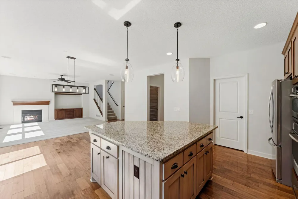 3460 Ridgestone Way Woodbury, MN 55129