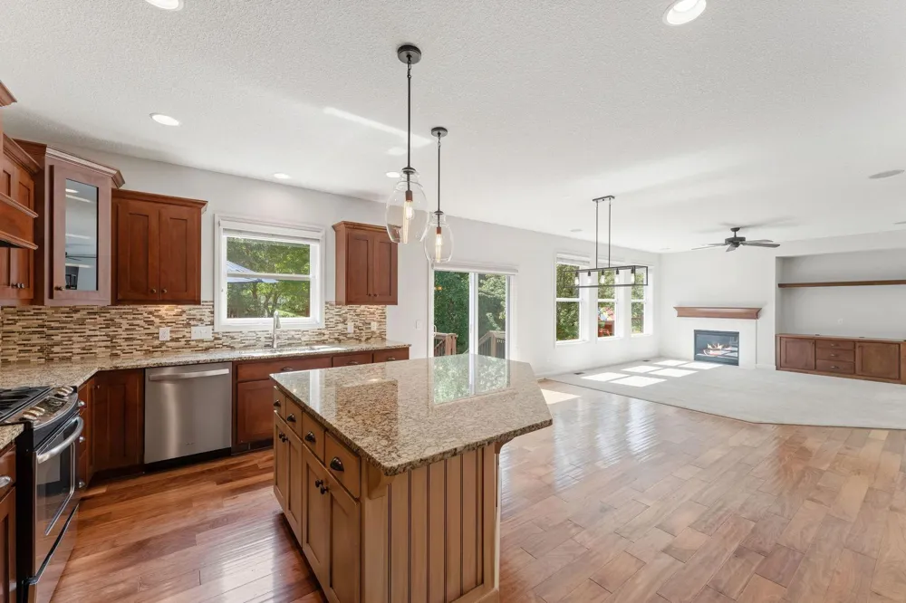 3460 Ridgestone Way Woodbury, MN 55129