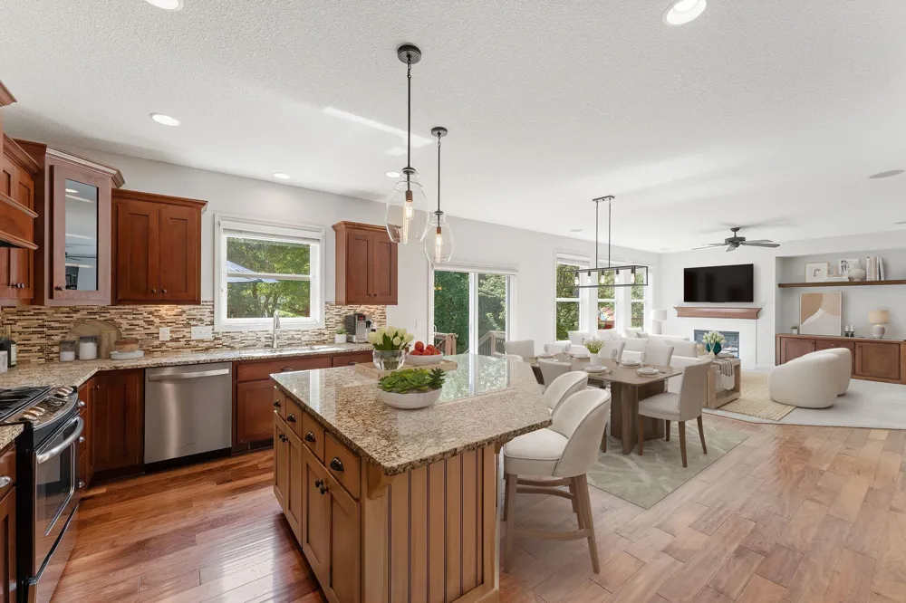3460 Ridgestone Way Woodbury, MN 55129