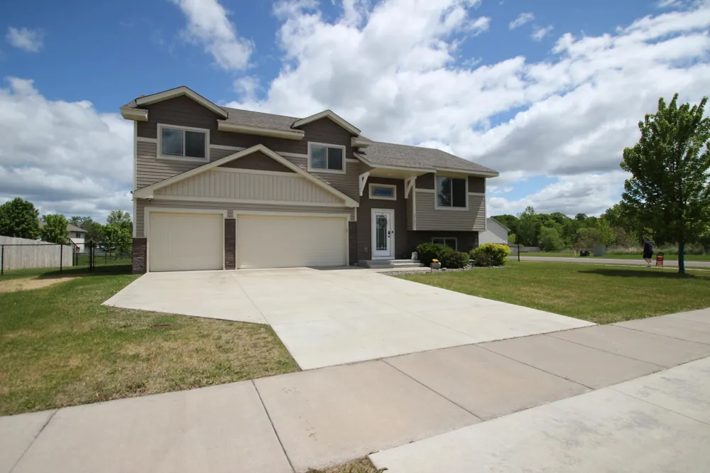 37621 Hawthorne Avenue North Branch, MN 55056