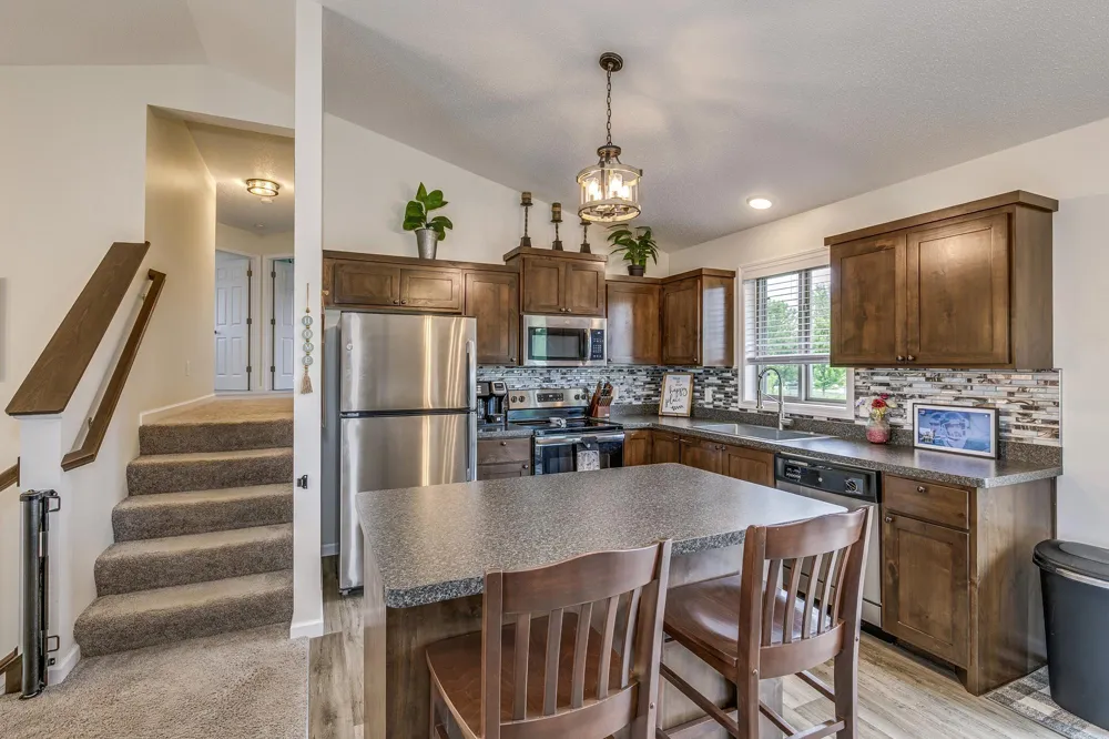 37621 Hawthorne Avenue North Branch, MN 55056