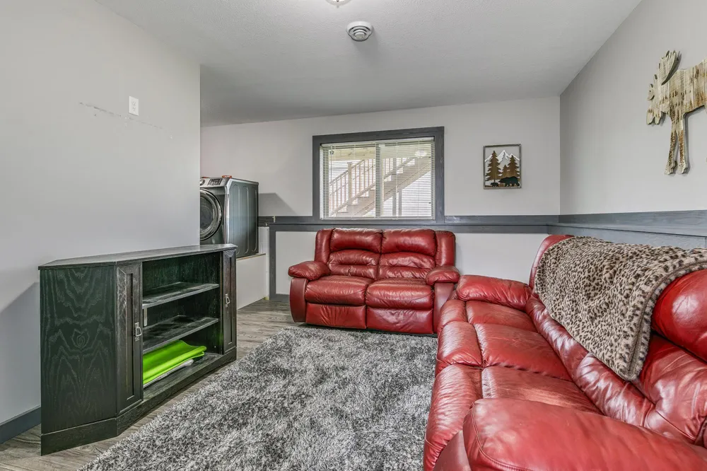 37621 Hawthorne Avenue North Branch, MN 55056